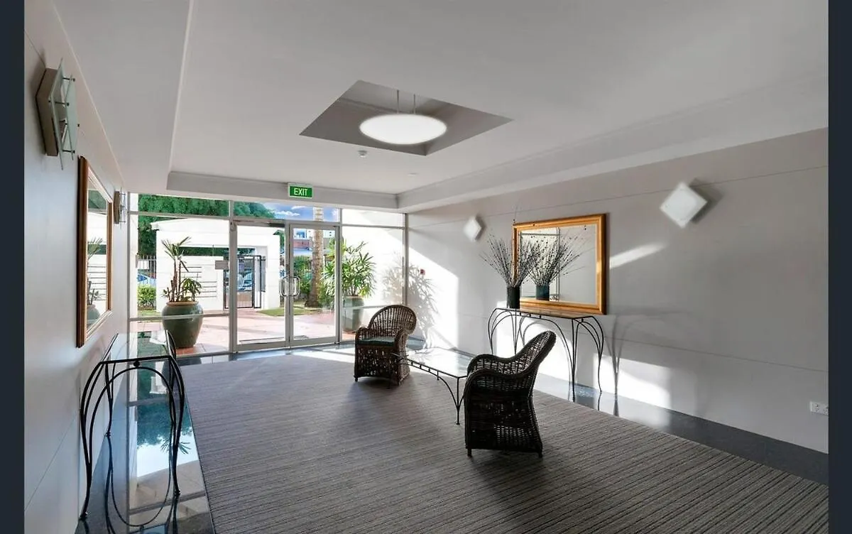Tropical 2Br In Heart Of Cairns Apartment