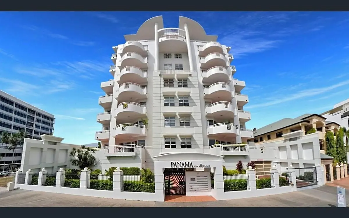 Tropical 2Br In Heart Of Cairns Apartment 0*,